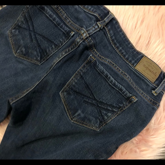Woman's Aero lola Jean Jegging - Picture 3 of 3